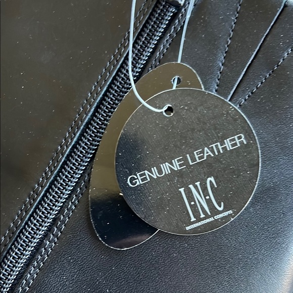 Radellal Black Leather Shoes - Size 7M - Picture 3 of 3